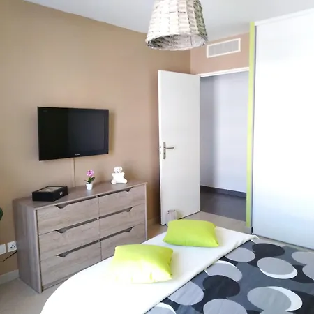 Beau T3 + Clim + Parking Cyr Sur *