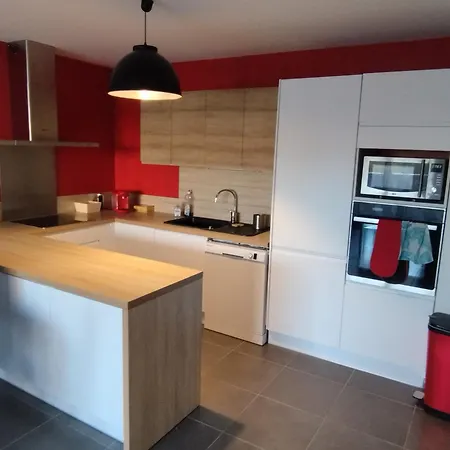 Beau T3 + Clim + Parking Cyr Sur Διαμέρισμα